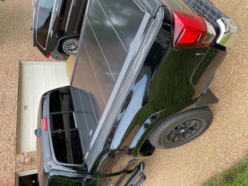 Picture 1. 2021 Tacoma with Peragon Bed Cover.jpg